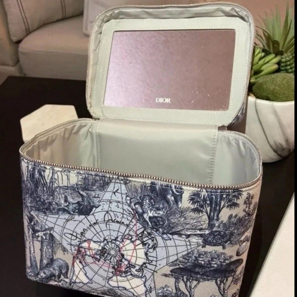 NEW DIOR "Around the World" Vanity/ Train Case/ Travel Organizer - Picture 4 of 16